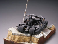 レガシー・オブ・リボルテック「バットモービル タンブラー in GOTHAM CITY」予約開始、ゴッサムシティをイメージしてジオラマが追加の画像