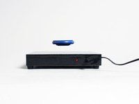 宙に浮かせるフィギュア台「フローディング電動フィギュア回転スタンド「ラピュタ」」登場の画像