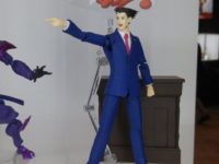 【逆転裁判】figma「成歩堂龍一」予約開始、法廷の机ほかが付属の画像