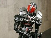 Figure-rise 6「仮面ライダーファイズ アクセルフォーム」「仮面ライダーダークカブト」プレバン限定で受注開始！の画像