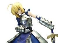 クレイズ「Fate/stay night セイバー 戦闘Ver.」「俺妹 黒猫 ゴスロリビキニVer.」スケールフィギュアの画像
